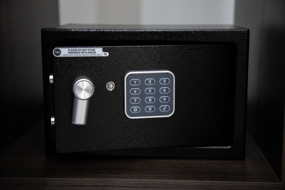 Minibar, in-room safe, desk, laptop workspace