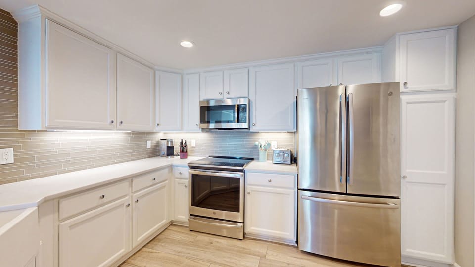 Fully Stocked Kitchen