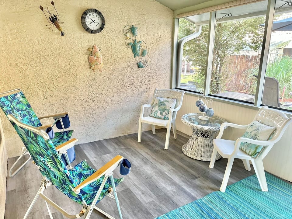 Screened In Florida Room