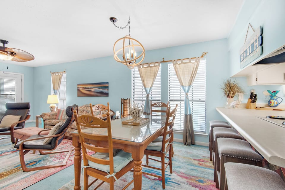 Dining table seating