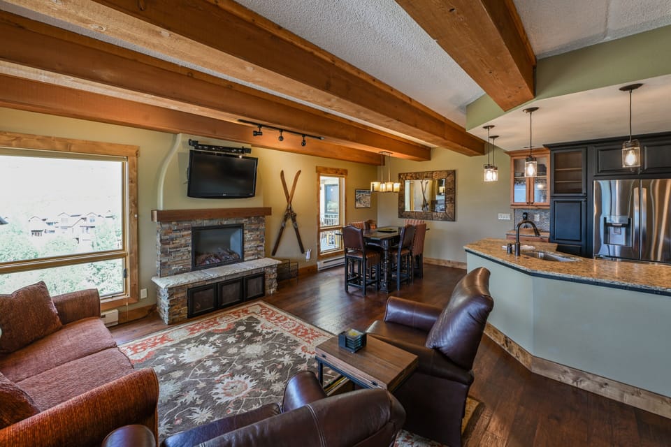 Furniture, Indoors, Living Room, Floor, Flooring