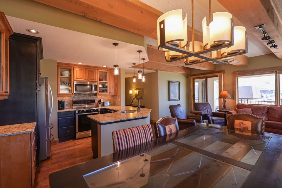 Floor, Flooring, Furniture, Indoors, Living Room