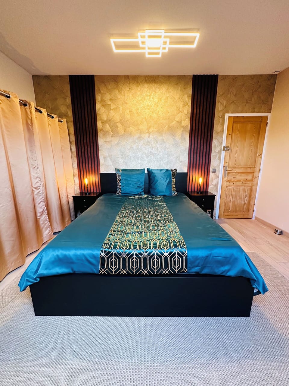 Deluxe Double Room | Desk, laptop workspace, blackout drapes, iron/ironing board (on request)