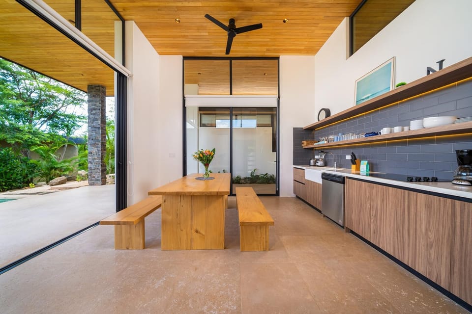 Luxury 3 bedroom Villa in Playa Grande (1425)