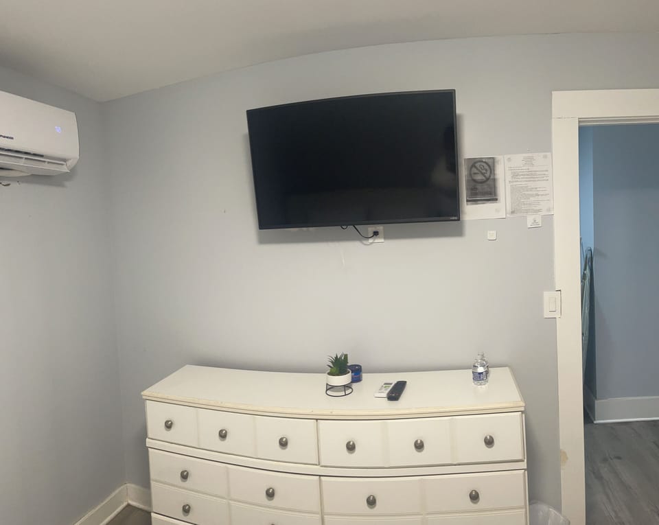 Traditional Room, 1 Bedroom | Free minibar, laptop workspace, free WiFi