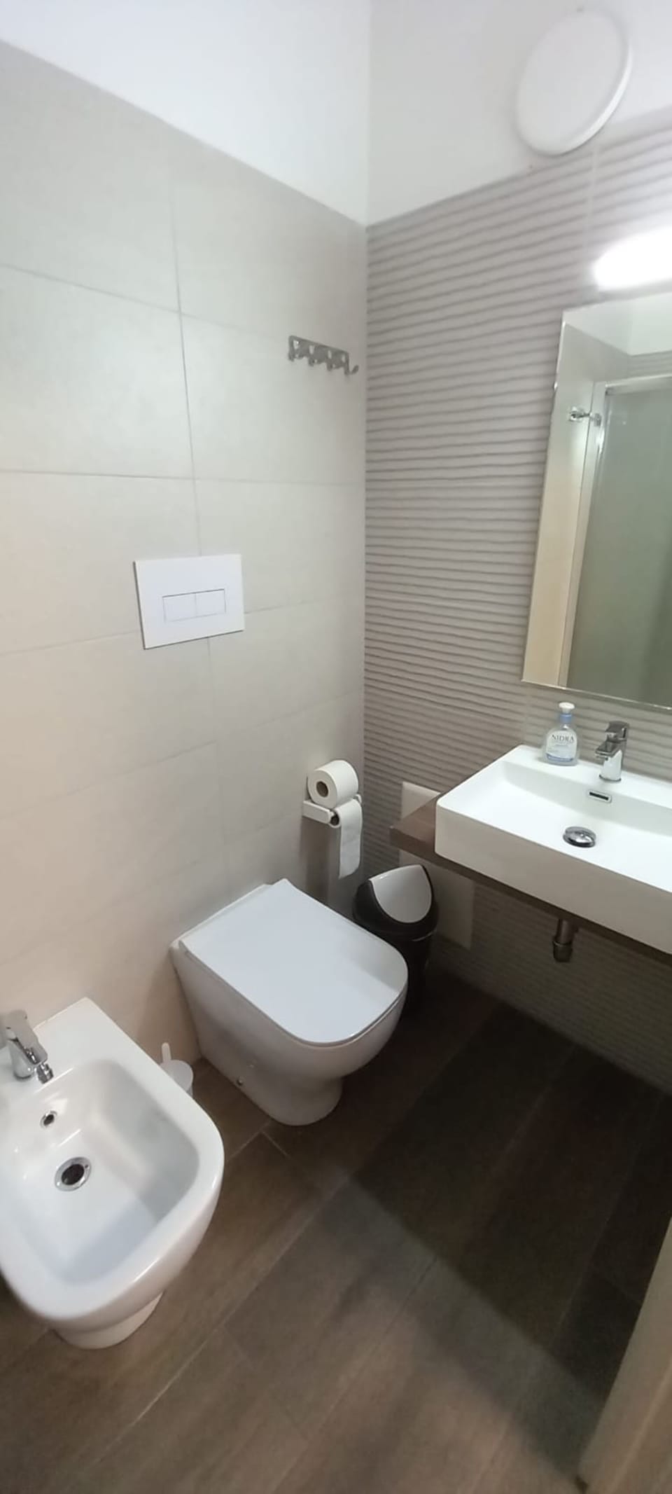 Standard Triple Room | Bathroom | Shower, rainfall showerhead, hair dryer, towels