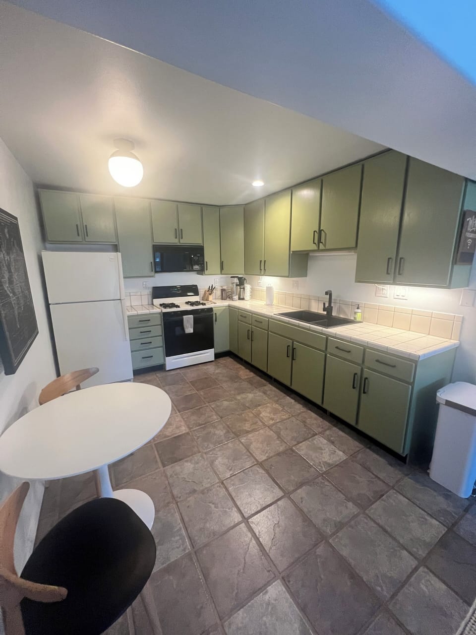 Studio kitchen 