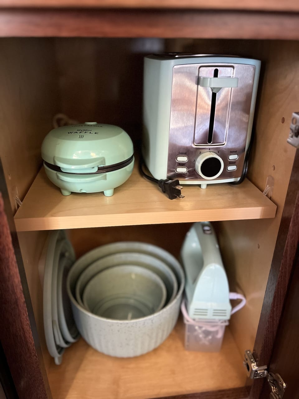 Small Appliances & Mixing/Storage bowls with lids.