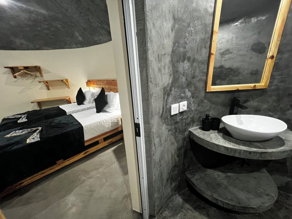 Double or Twin Room | Free WiFi, bed sheets