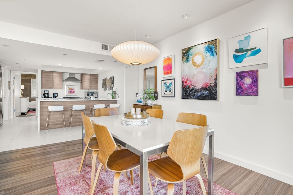 The open floor plan makes visiting with family and friends easy.