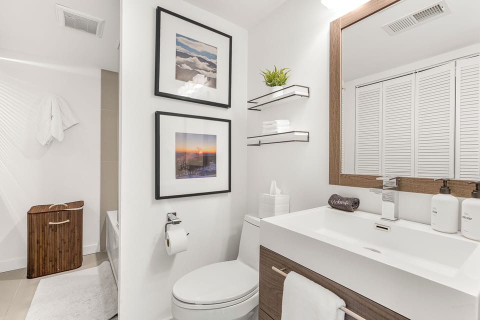 Our second bathroom in the hallway.