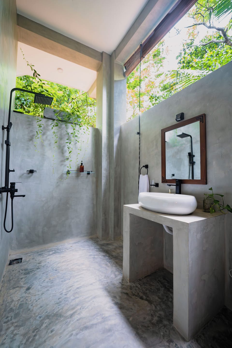 Family Quadruple Room, Terrace, Garden View | Bathroom | Shower, bidet, towels, soap