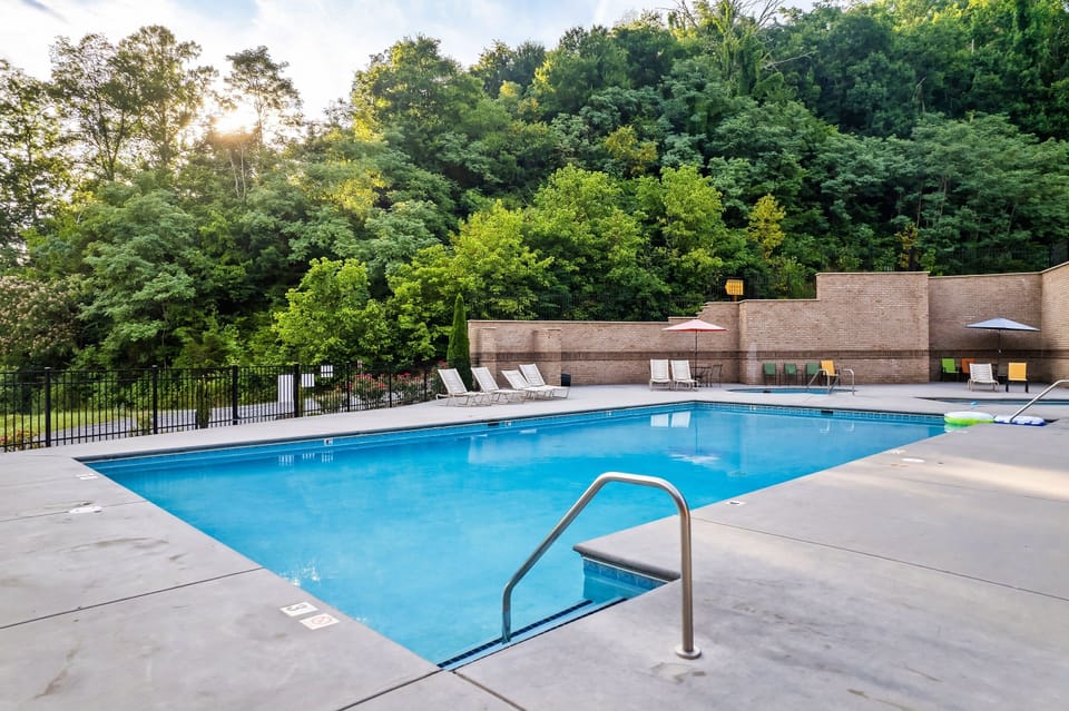 Community Pool open from Memorial Day to Labor Day weekend