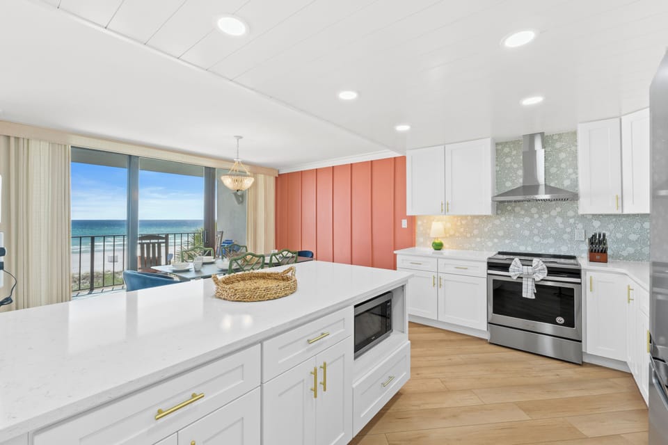 Full Size Kitchen