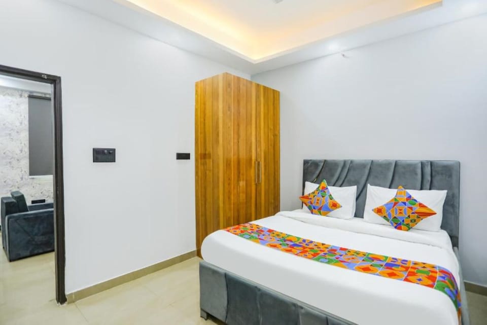 Deluxe Room | 1 bedroom, desk, free WiFi, bed sheets
