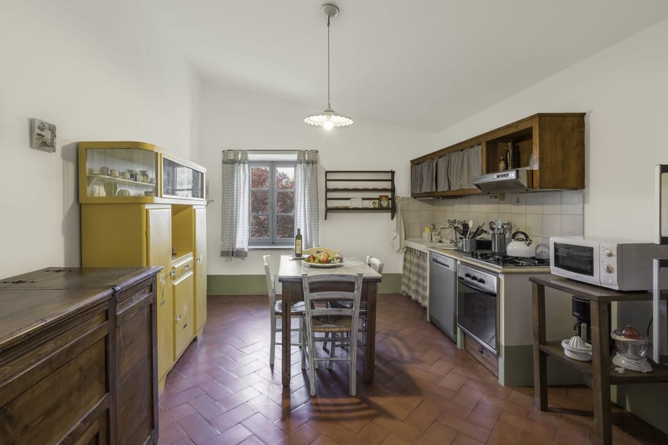 Villa | Private kitchen | Full-size fridge, microwave, oven, stovetop