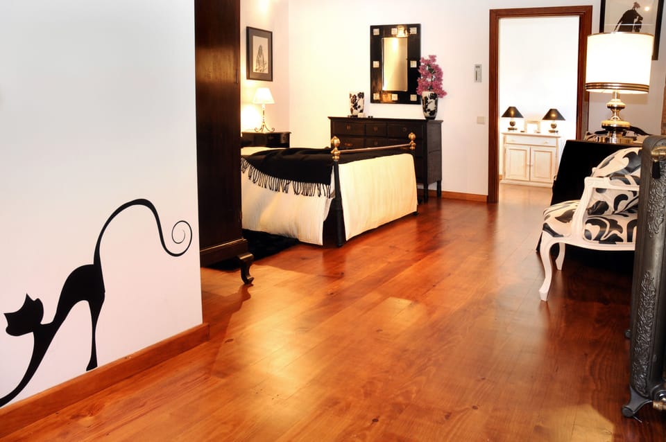 Suite | 9 bedrooms, WiFi (free), bed sheets