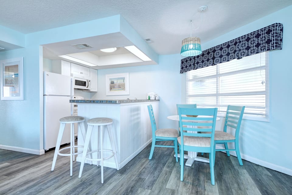 Ocean Sands Condo, 2 Bedroom  | Private kitchen | Coffee/tea maker, fridge, microwave, oven
