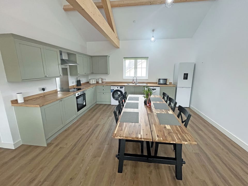 Kitchen/diner | Carnau Bach - Brynawelon Farm, Meidrim, near Carmarthen