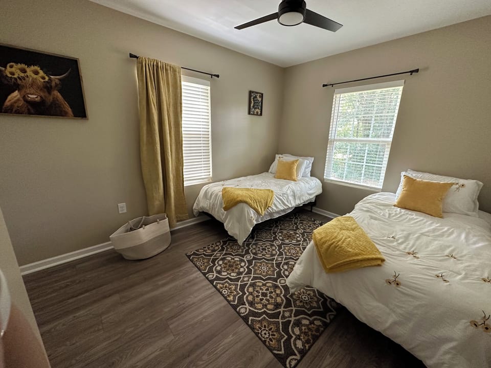 Third Bedroom with 2 Twin Beds, Large Closet and Toys for the Kids!
