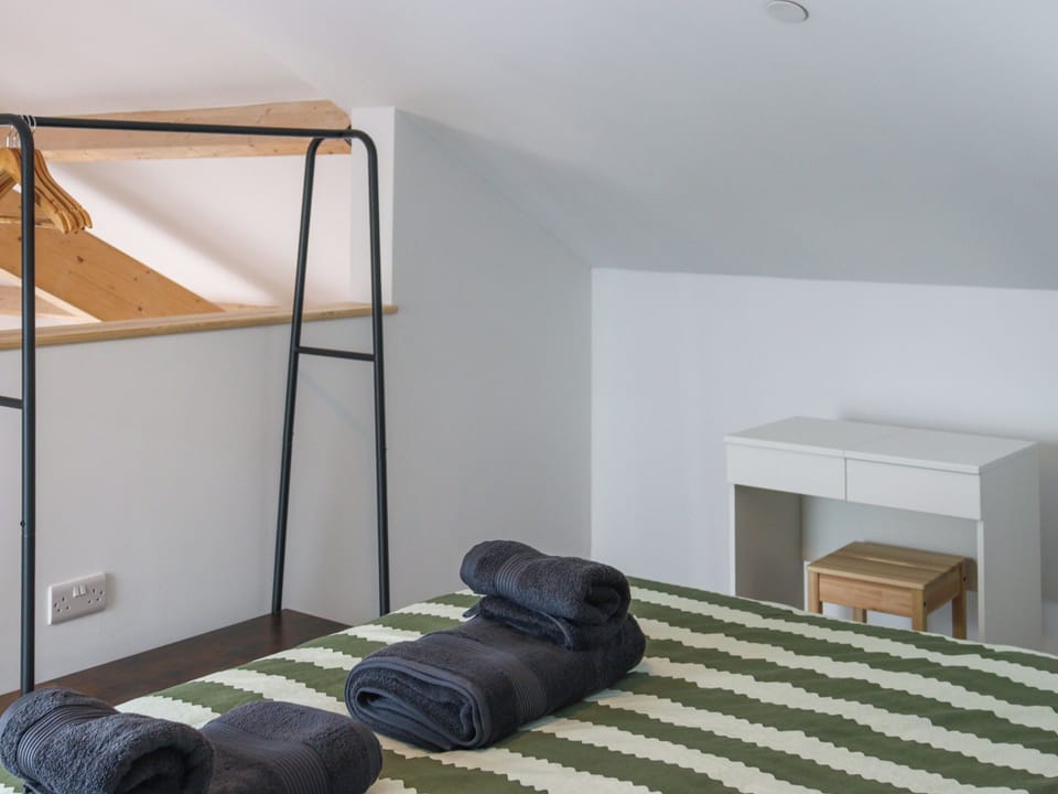 Double bedroom | Carnau Mawr - Brynawelon Farm, Meidrim, near Carmarthen