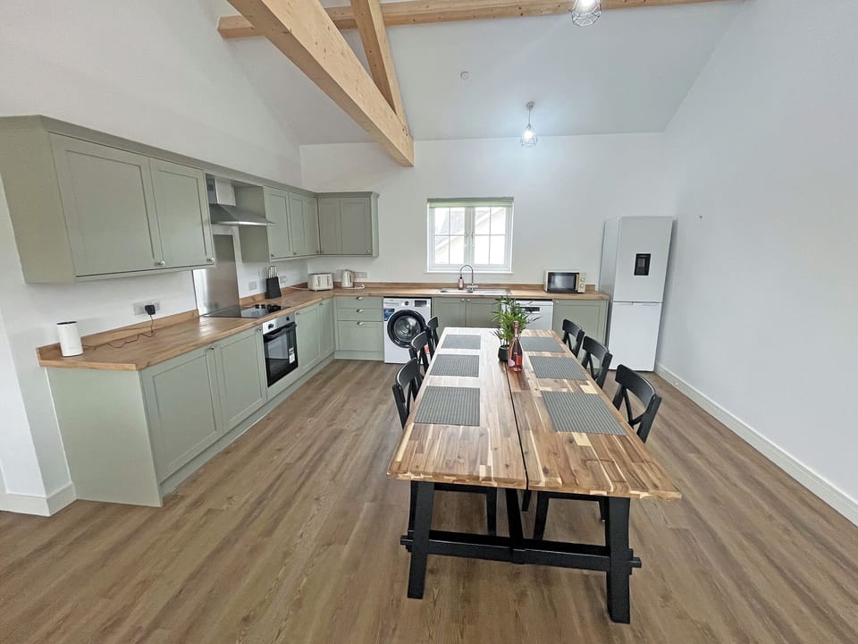 Kitchen/diner | Carnau Mawr - Brynawelon Farm, Meidrim, near Carmarthen