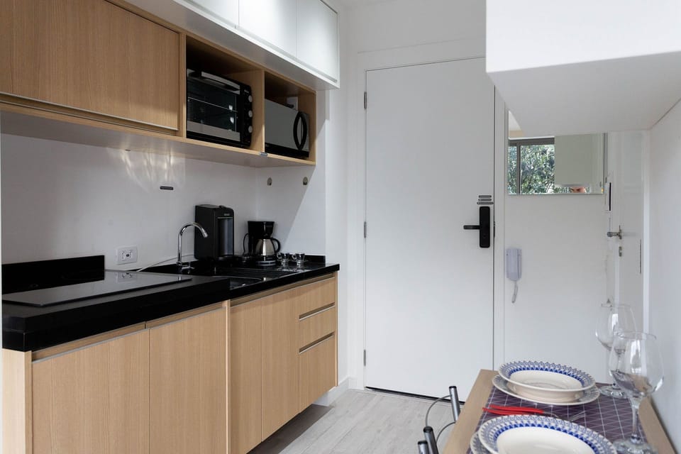 City Studio | Private kitchen | Fridge, microwave, coffee/tea maker, blender
