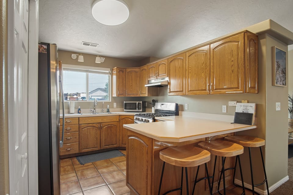 Fully Equipped Kitchen with lots of counter space