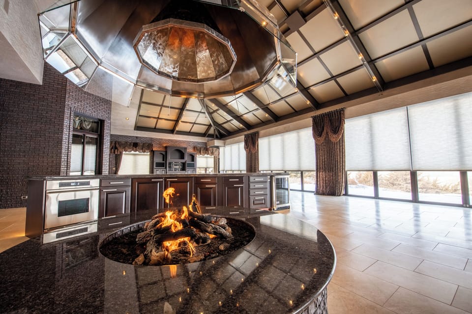 Stunning central open fireplace