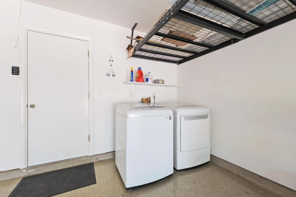Washer & Dryer 