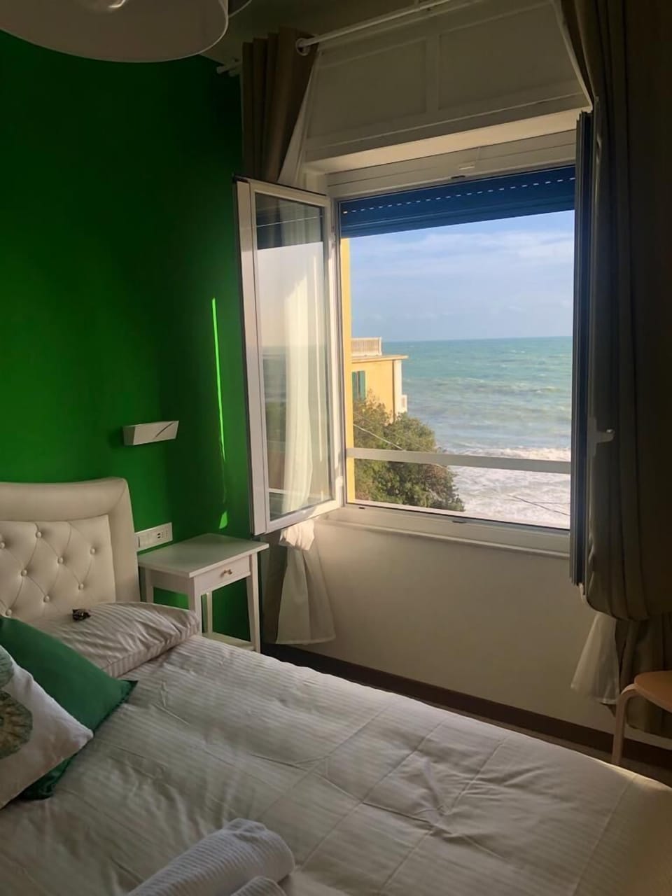 Premium bedding, minibar (free items), in-room safe, desk