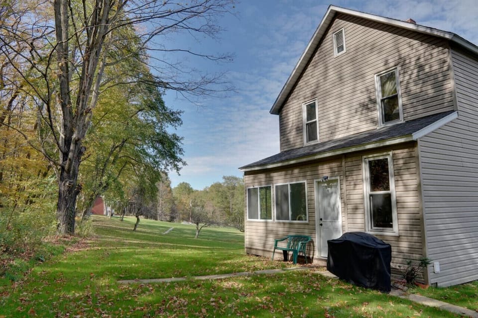 Relax and enjoy the peace of nature in the backyard!