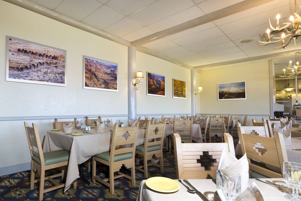 3 restaurants; breakfast, lunch, and dinner served