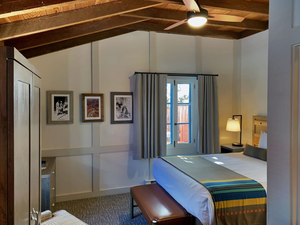 Historic Cabin (1 Queen) No A/C | Rollaway beds (surcharge), bed sheets