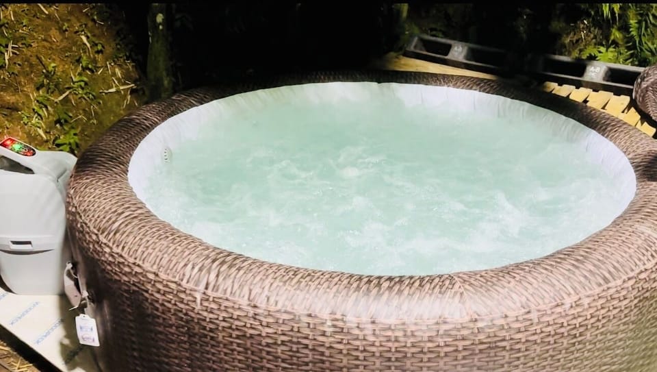 jacuzzi and hot tube massage
