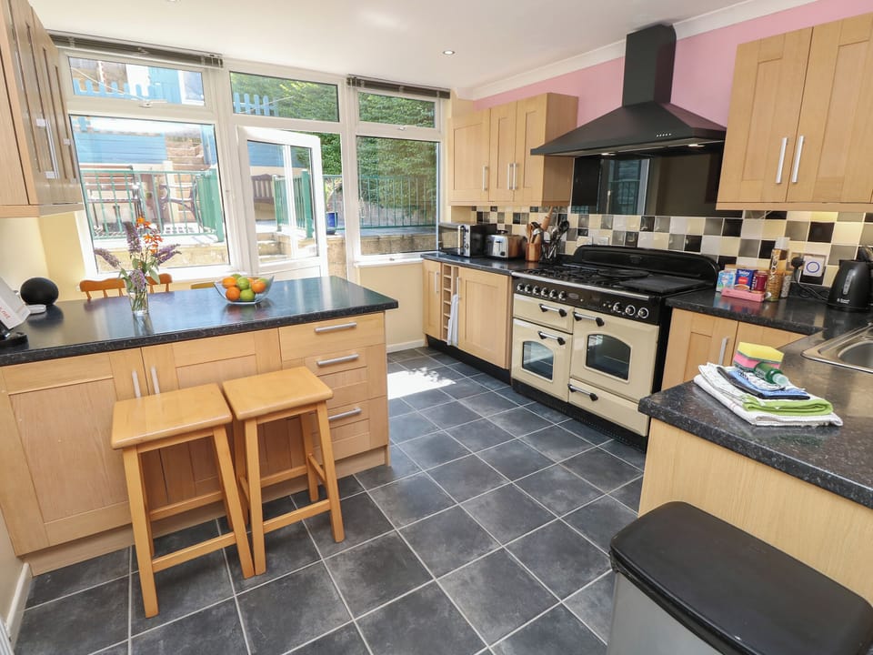 Fridge, dishwasher, electric kettle, toaster