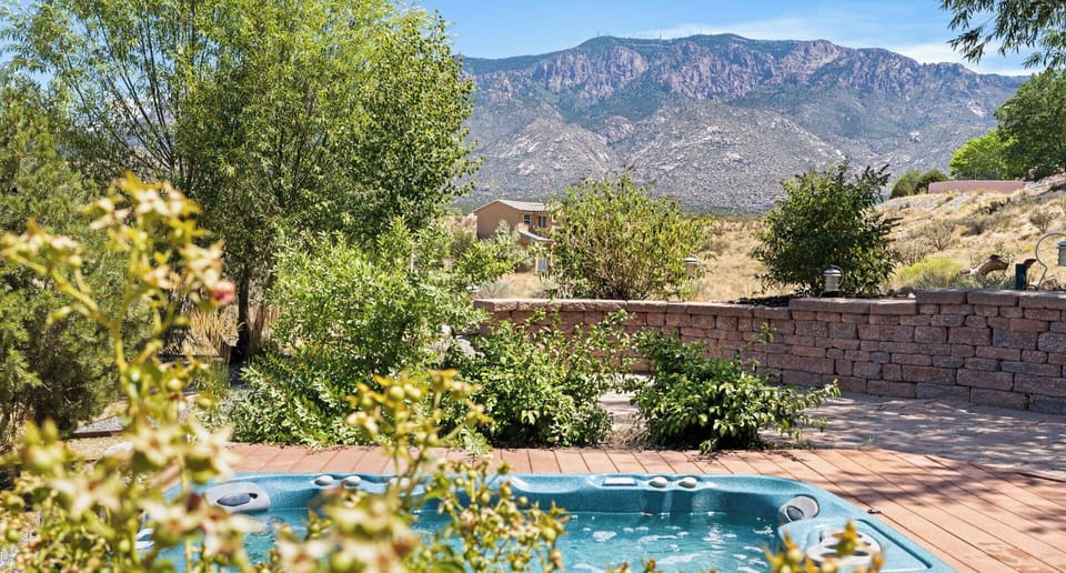Spectacular vistas of the Sandia Mountains.
