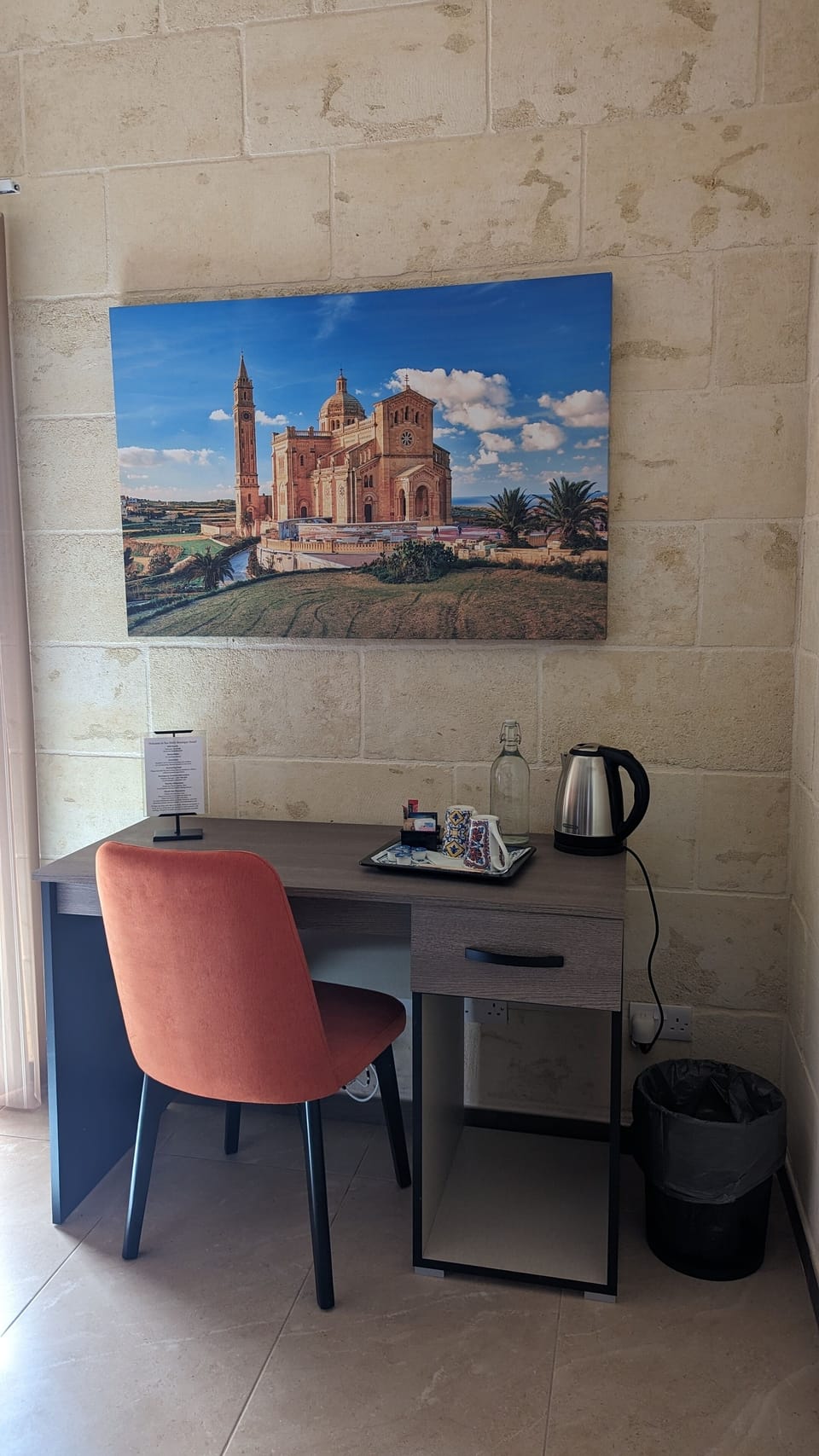 Comfort Room, 1 Queen Bed, Courtyard View, Courtyard Area | 1 bedroom, individually decorated, individually furnished, desk