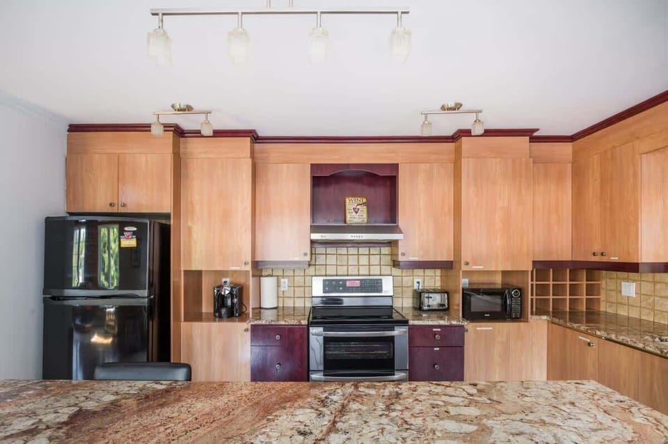 Bright, fully equipped kitchen—ready for you to create delicious meals with ease and style.