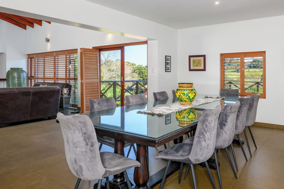 Luxury Villa | In-room dining