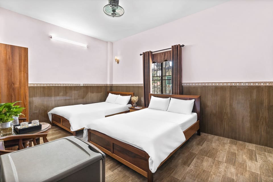 Superior Quadruple Room | Desk, WiFi (free), bed sheets