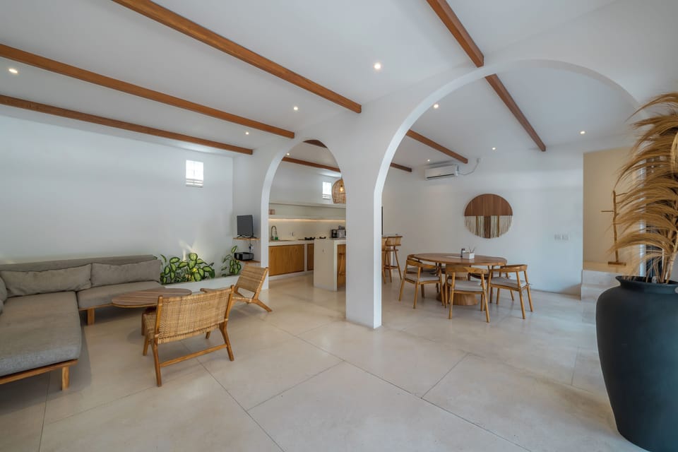 Deluxe Villa | Living room