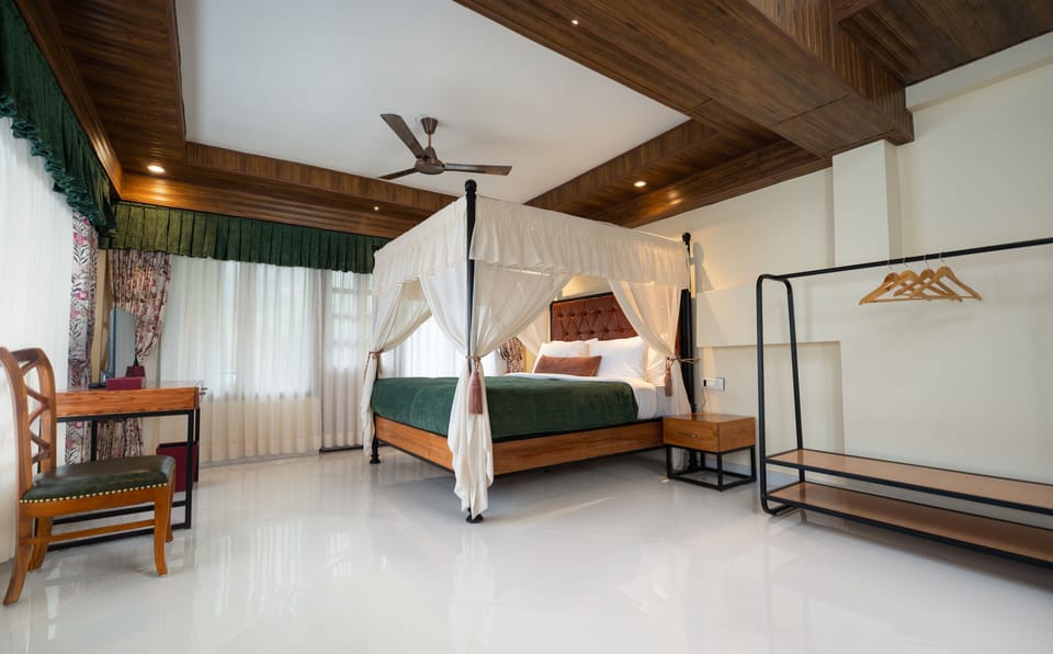 Premium Suite with Balcony | Desk, soundproofing, free WiFi