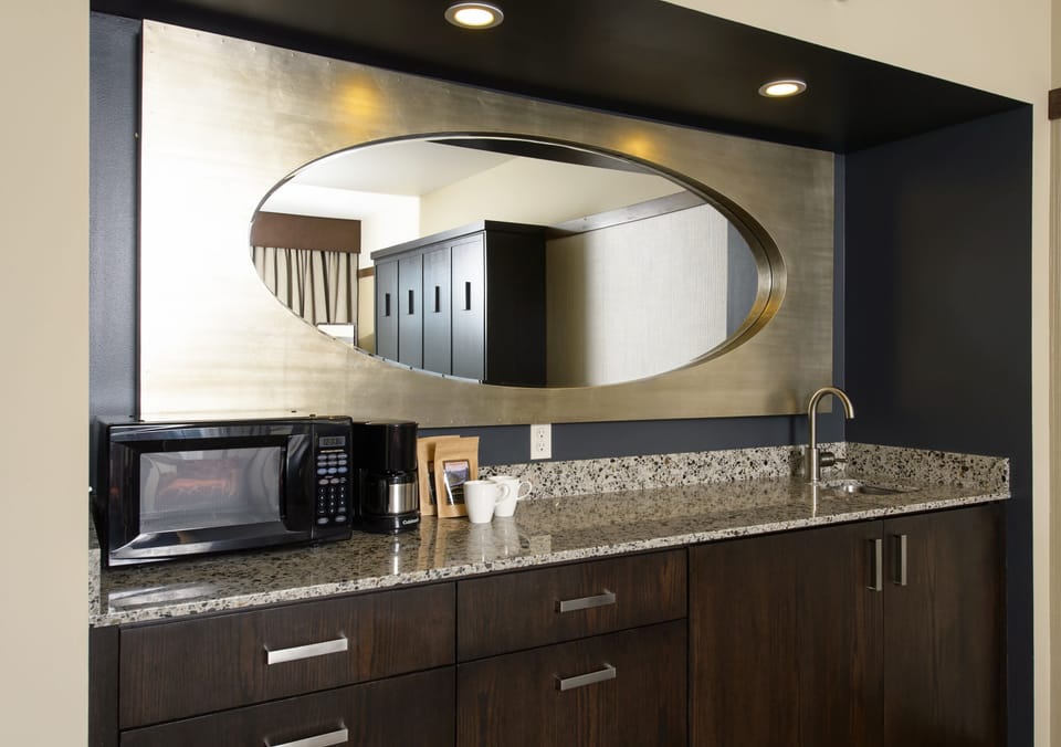 Studio (South Facing) | Premium bedding, in-room safe, soundproofing, iron/ironing board