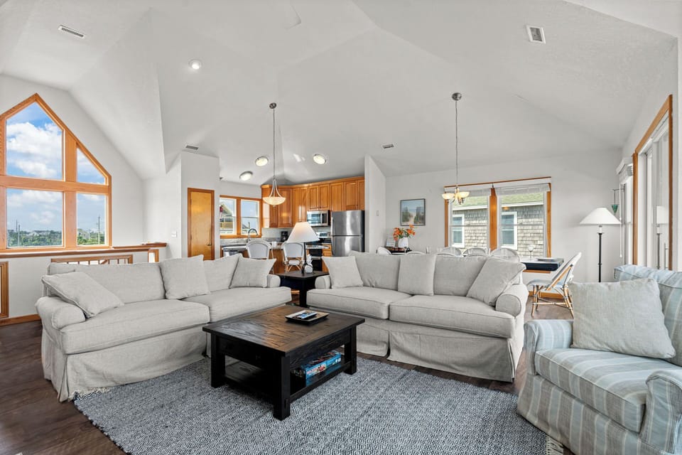 Surf or Sound Realty - 1142 - Island Sky - Great Room -3-Edit