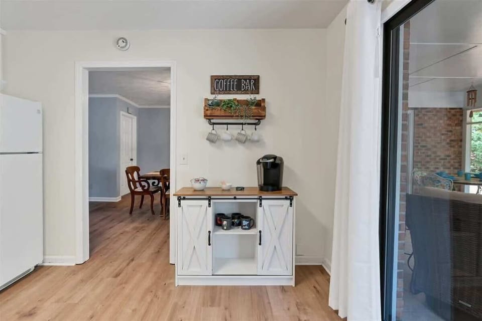 Beverage area with complimentary coffee