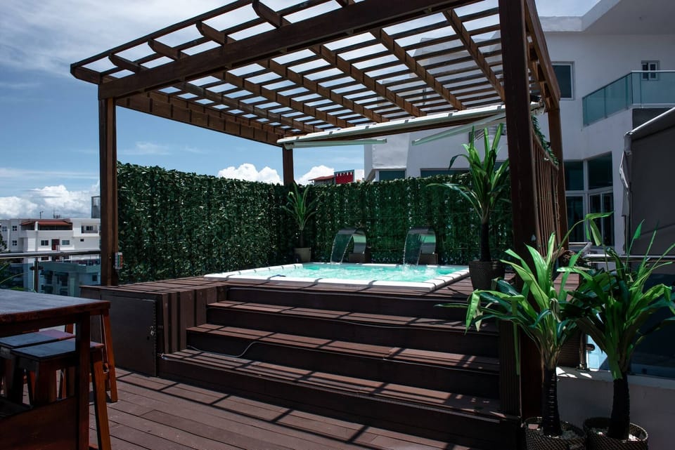 Apartment, Multiple Bedrooms, Smoking, Balcony | Balcony