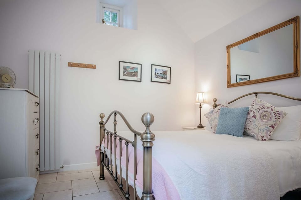 Caradog - 1 Bedroom - St Ishmael's (21126)
