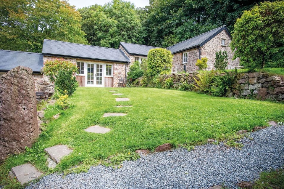 Gofan - 1 Bedroom - St Ishmael's (21548)