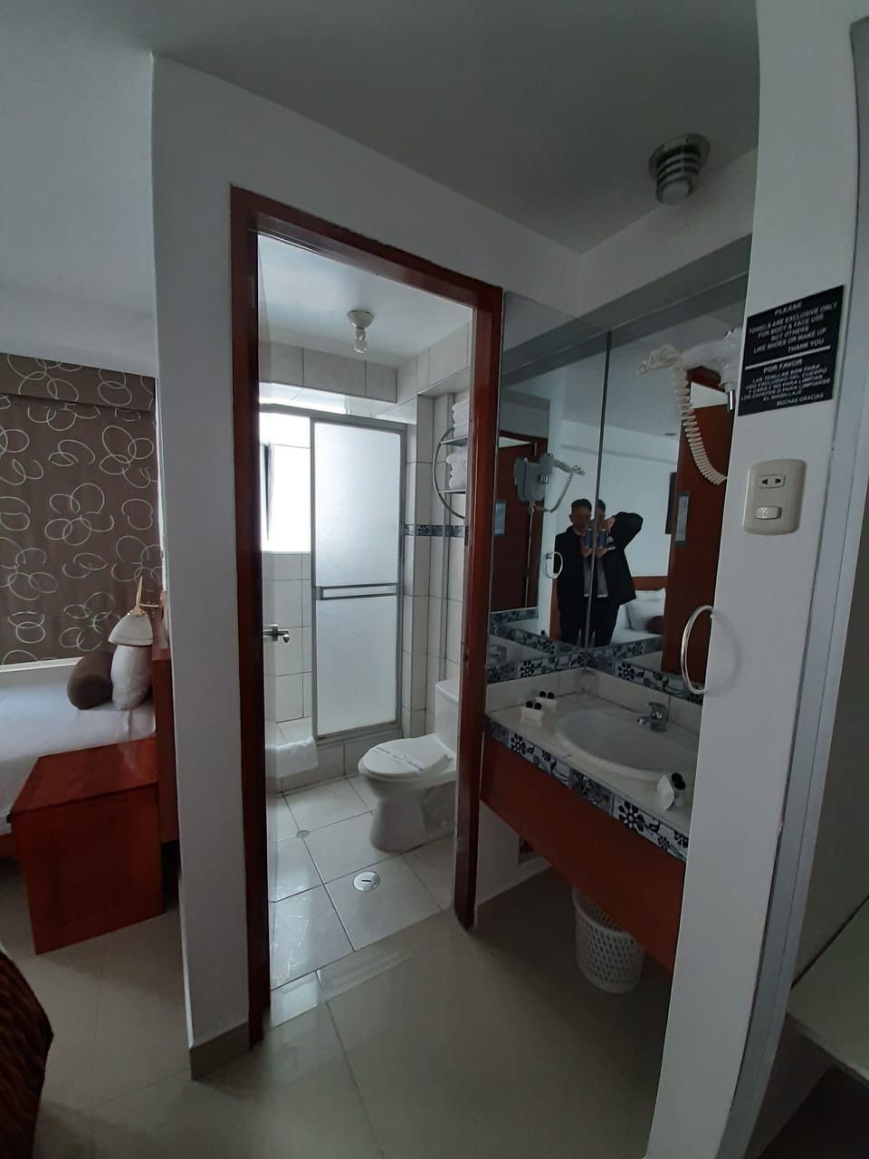 Family Room, 1 Bedroom, Private Bathroom | Bathroom | Shower, free toiletries, hair dryer (on request), towels